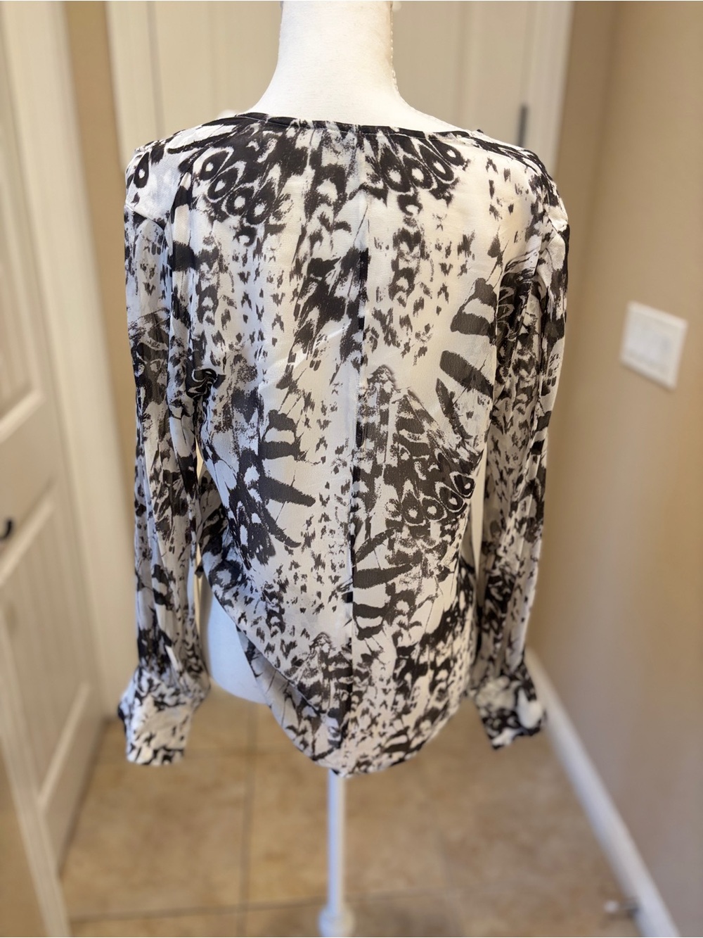 All Saints Sheril Wing Top White and Brown Printed V-Neck Long-Sleeve Blouse - Picture 3 of 3